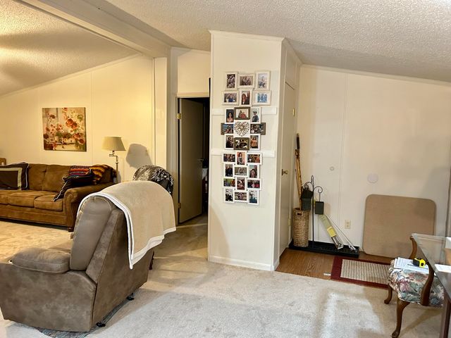 19895 ROBB CT, Boonville, MO 65233