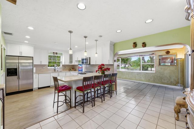 1811 NW 119th Avenue, Pembroke Pines, FL 33026