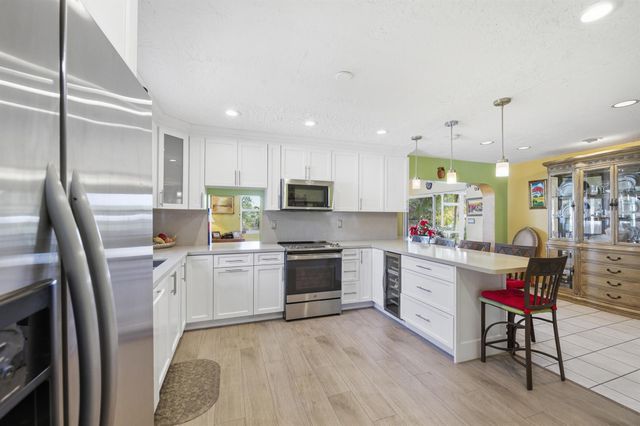 1811 NW 119th Avenue, Pembroke Pines, FL 33026