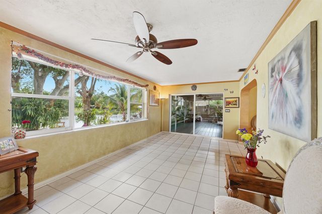 1811 NW 119th Avenue, Pembroke Pines, FL 33026