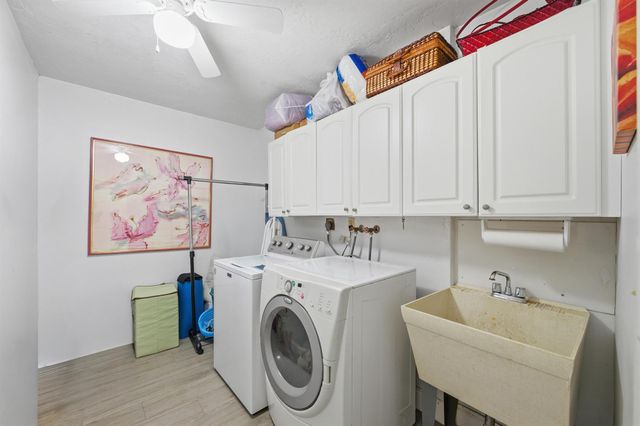 1811 NW 119th Avenue, Pembroke Pines, FL 33026