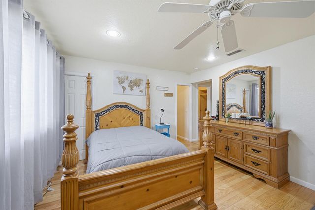 1811 NW 119th Avenue, Pembroke Pines, FL 33026