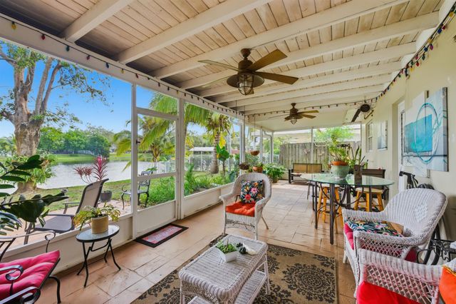 1811 NW 119th Avenue, Pembroke Pines, FL 33026