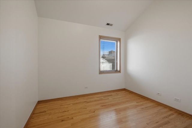 2911 S FARRELL Street, Chicago, IL 60608