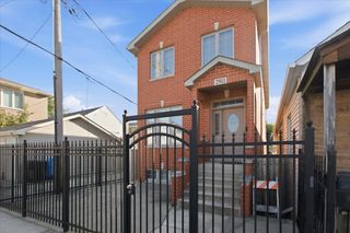 2911 S FARRELL Street, Chicago, IL 60608