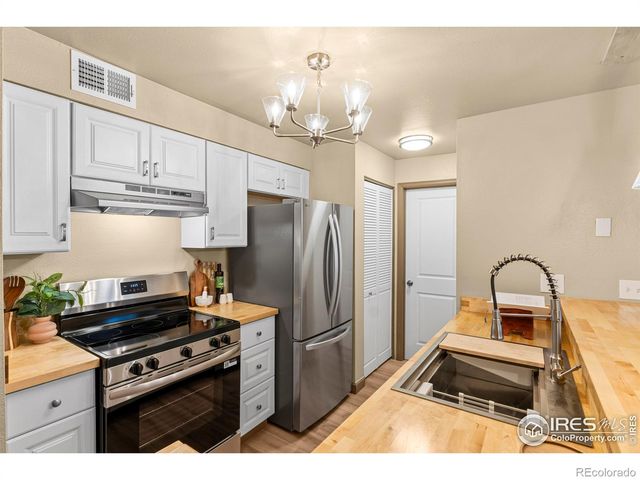 8853 Colorado Boulevard 107, Thornton, CO 80229