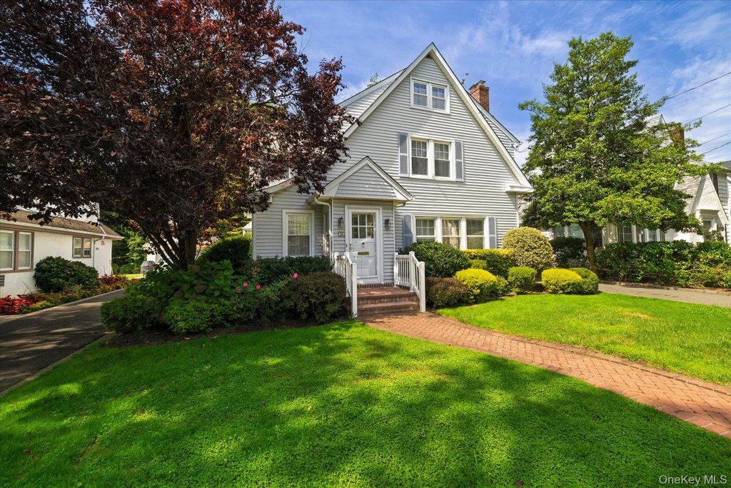 38 Fern Street, Floral Park, NY 11001 — photo 5