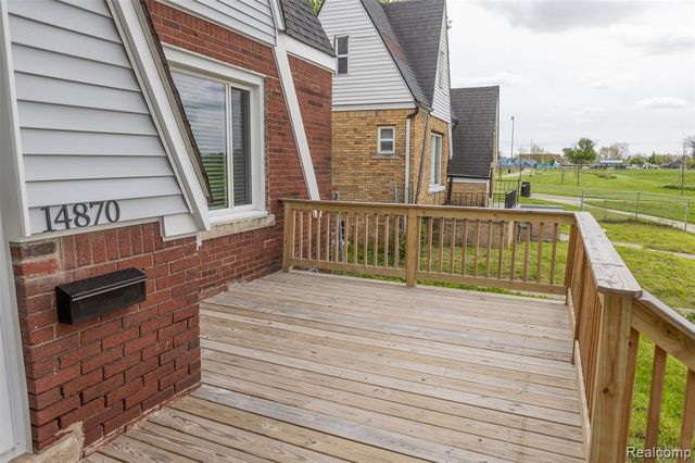 14870 Pinehurst Street, Detroit, MI 48238