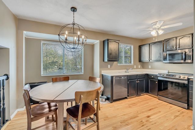687 W 1900 N, Centerville, UT 84014