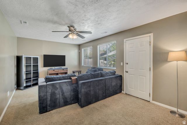 687 W 1900 N, Centerville, UT 84014