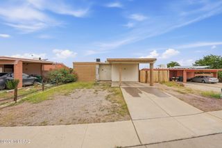 6935 N Northpoint Drive, Tucson, AZ 85741