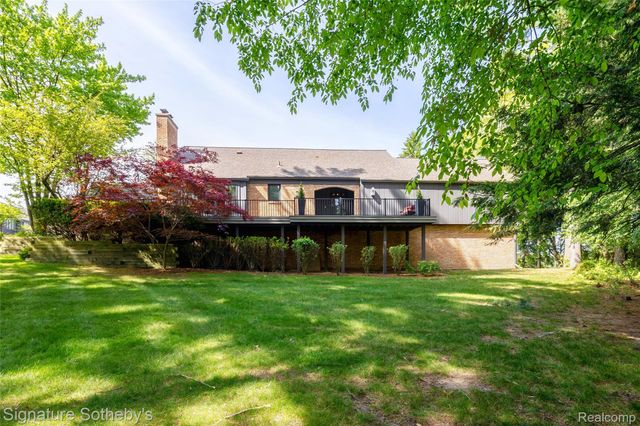 1897 Pine Ridge Lane 12, Bloomfield Charter Township, MI 48302