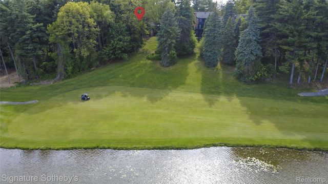 1897 Pine Ridge Lane 12, Bloomfield Charter Township, MI 48302