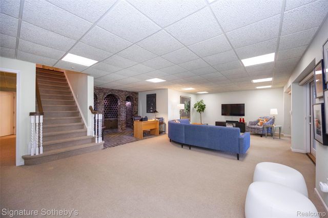 1897 Pine Ridge Lane 12, Bloomfield Charter Township, MI 48302