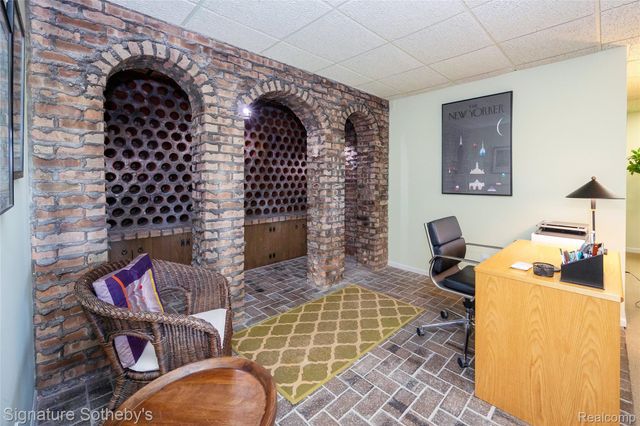 1897 Pine Ridge Lane 12, Bloomfield Charter Township, MI 48302