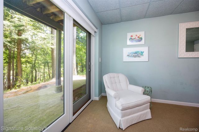 1897 Pine Ridge Lane 12, Bloomfield Charter Township, MI 48302