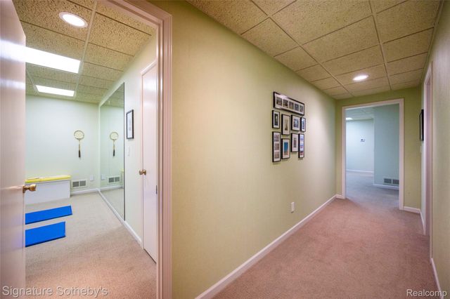 1897 Pine Ridge Lane 12, Bloomfield Charter Township, MI 48302