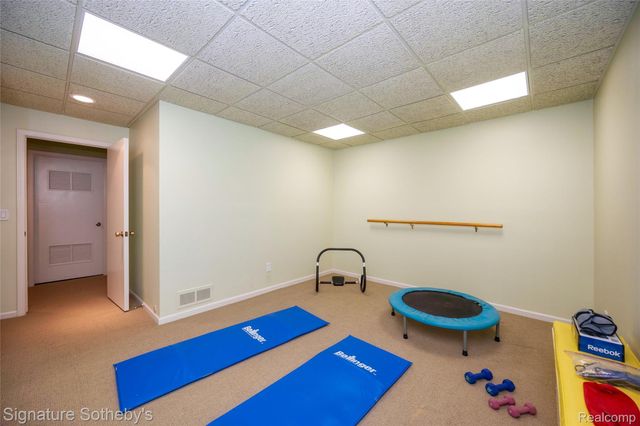 1897 Pine Ridge Lane 12, Bloomfield Charter Township, MI 48302