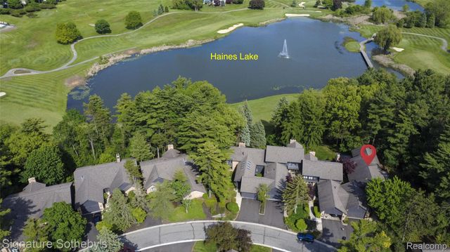1897 Pine Ridge Lane 12, Bloomfield Charter Township, MI 48302