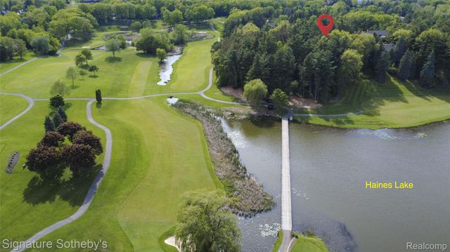 1897 Pine Ridge Lane 12, Bloomfield Charter Township, MI 48302