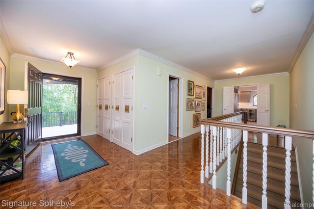 1897 Pine Ridge Lane 12, Bloomfield Charter Township, MI 48302