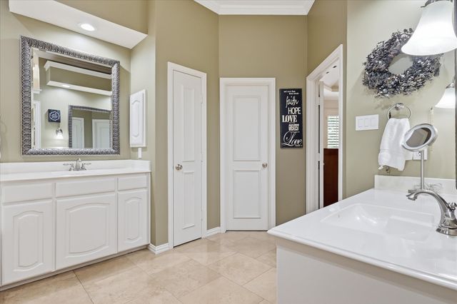 4420 Crown Knoll Circle, Flower Mound, TX 75028