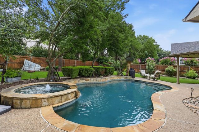 4420 Crown Knoll Circle, Flower Mound, TX 75028