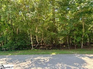 44 Carolina Way, Fountain Inn, SC 29633