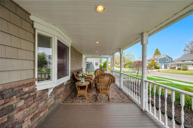 26 Ballad Lane, Hicksville, NY 11801