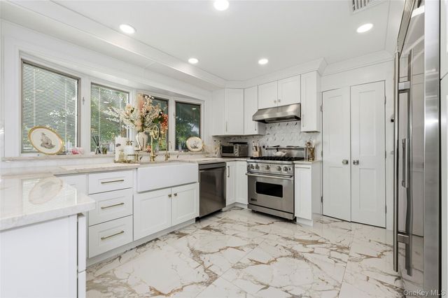 167 Lagoon Drive E, Lido Beach, NY 11561