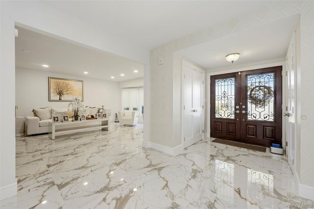 167 Lagoon Drive E, Lido Beach, NY 11561