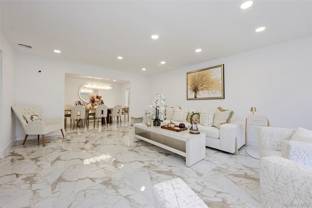 167 Lagoon Drive E, Lido Beach, NY 11561