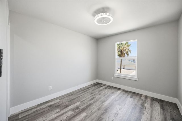 15501 Cruiser St B, Corpus Christi, TX 78418
