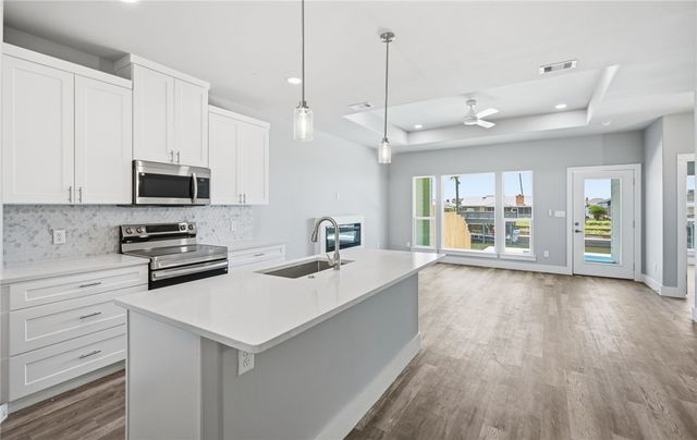 15501 Cruiser St B, Corpus Christi, TX 78418