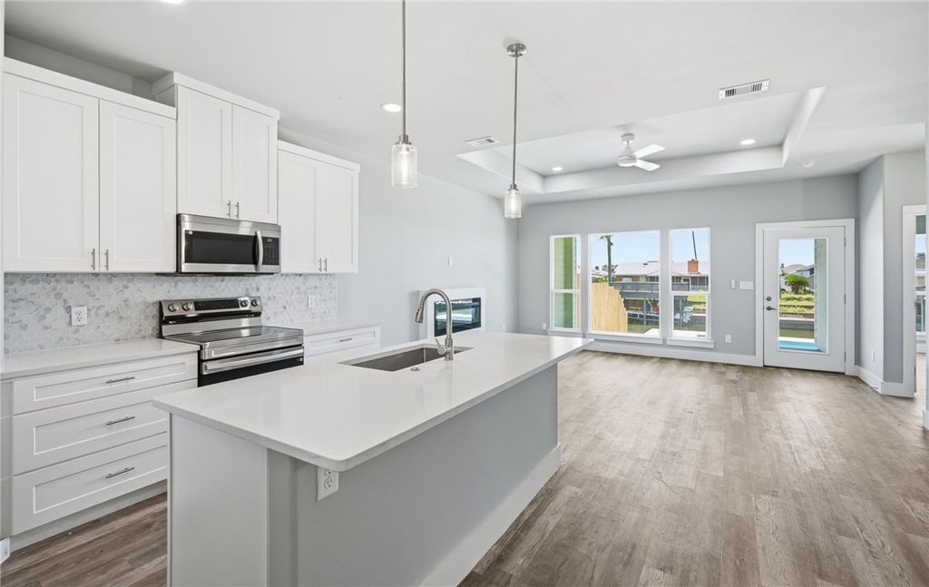 15501 Cruiser St B, Corpus Christi, TX 78418 — photo 5