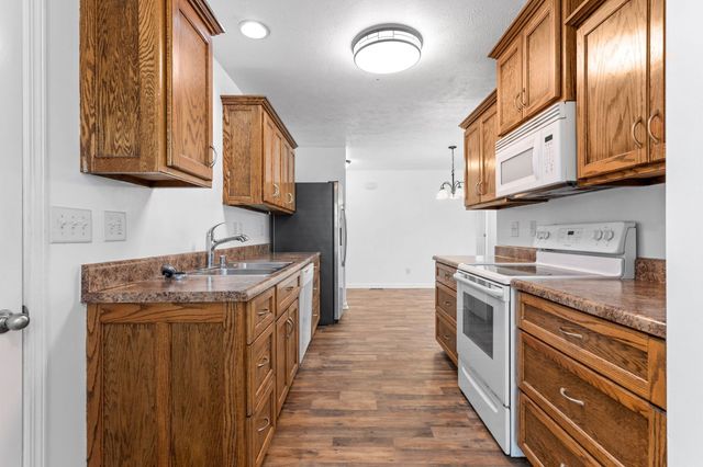 1820 Emily Ln, Columbia, TN 38401