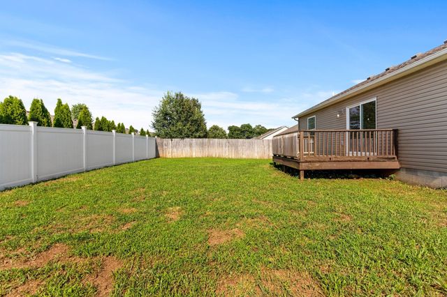 1820 Emily Ln, Columbia, TN 38401