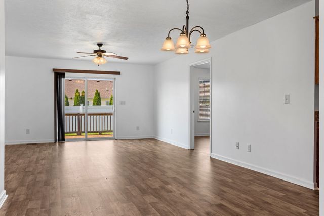 1820 Emily Ln, Columbia, TN 38401