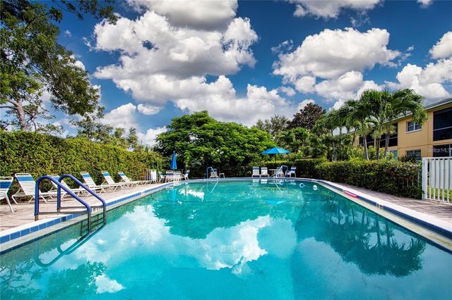 2155 WOOD STREET A6, Sarasota, FL 34237