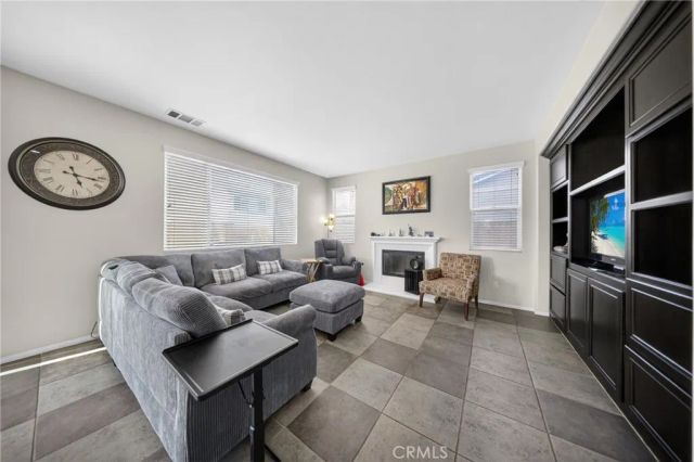 12526 Racimo Court, Victorville, CA 92392