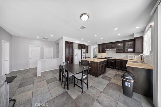 12526 Racimo Court, Victorville, CA 92392