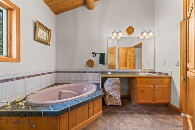 14185 Cottonwood Canyon, Bozeman, MT 59718