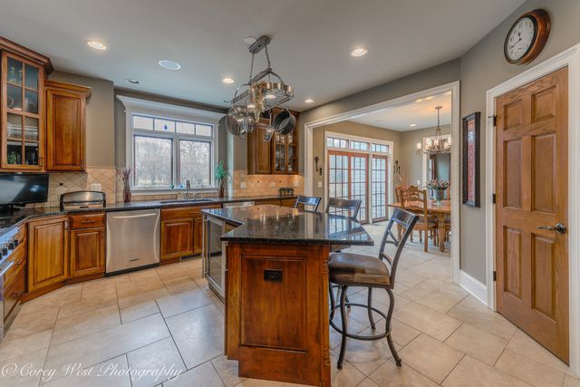 28W524 Wynn Avenue, West Chicago, IL 60185