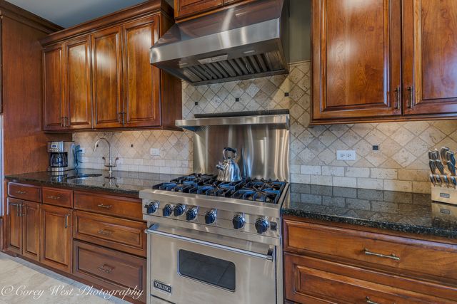 28W524 Wynn Avenue, West Chicago, IL 60185