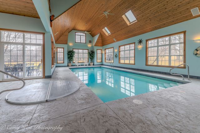 28W524 Wynn Avenue, West Chicago, IL 60185