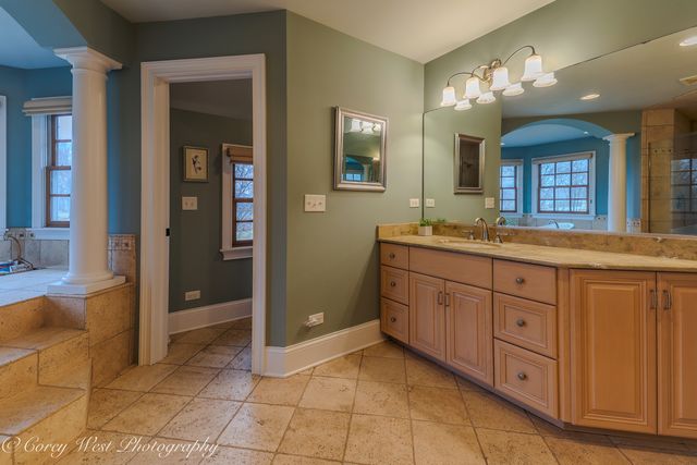 28W524 Wynn Avenue, West Chicago, IL 60185