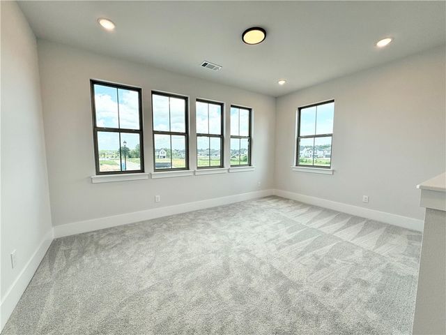 1600 W Chandler Avenue, Rogers, AR 72758