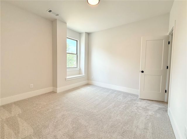 1600 W Chandler Avenue, Rogers, AR 72758