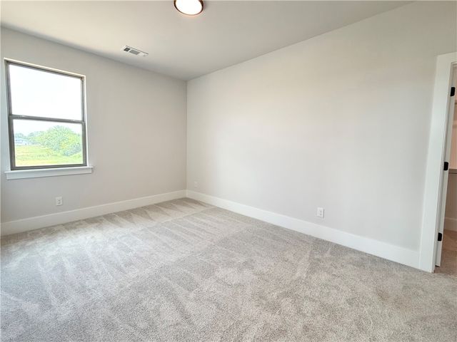 1600 W Chandler Avenue, Rogers, AR 72758