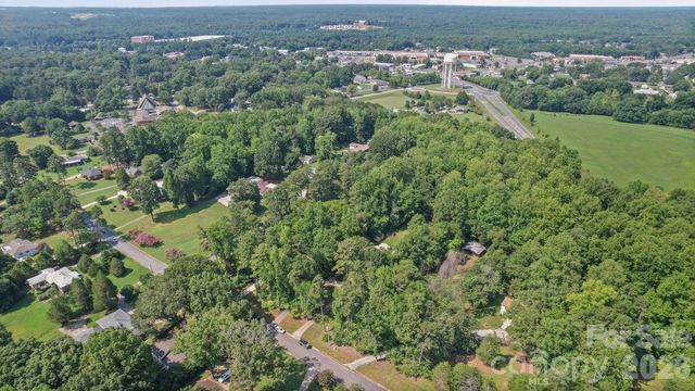 305 N Milford Drive, Salisbury, NC 28144